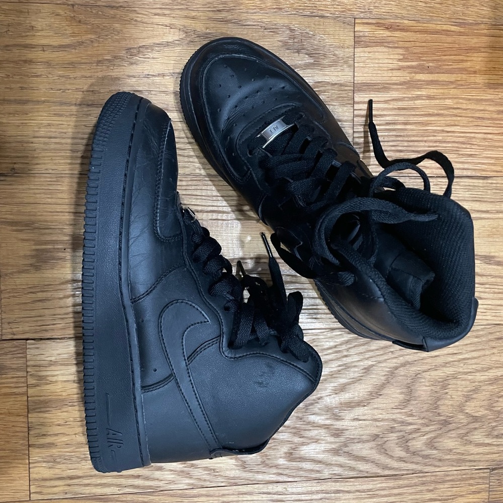 Black Airforce Ones Hi-Tops
